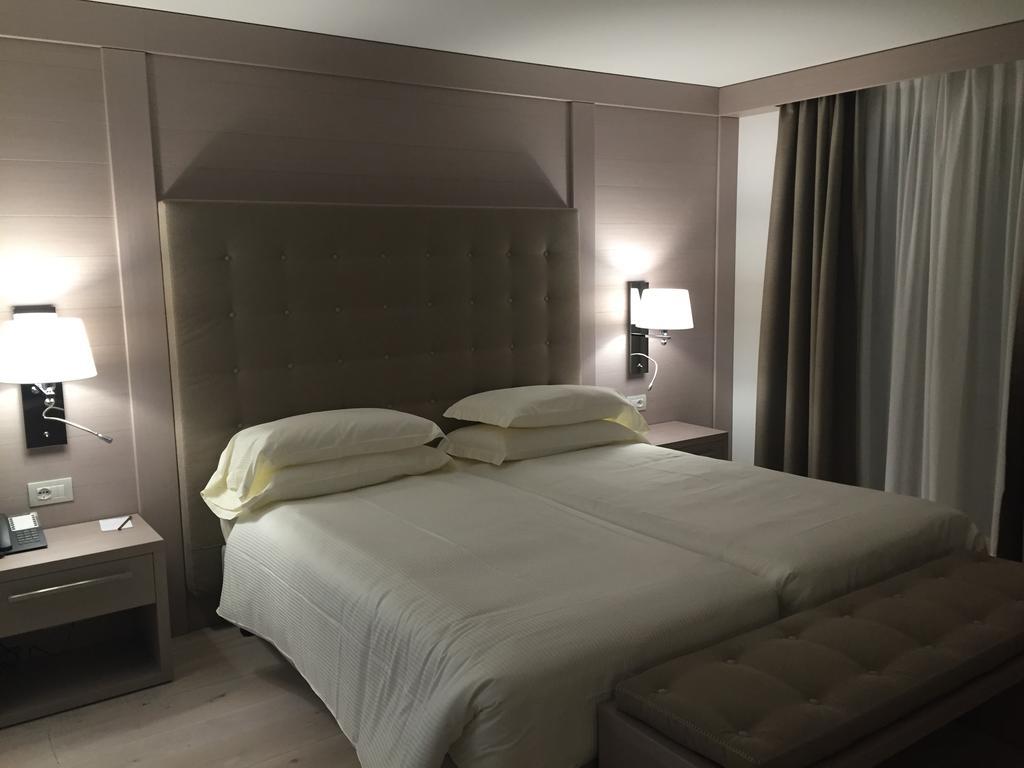 Hotel Miramonti มาดอนนาดีกัมปิโญ ภายนอก รูปภาพ
