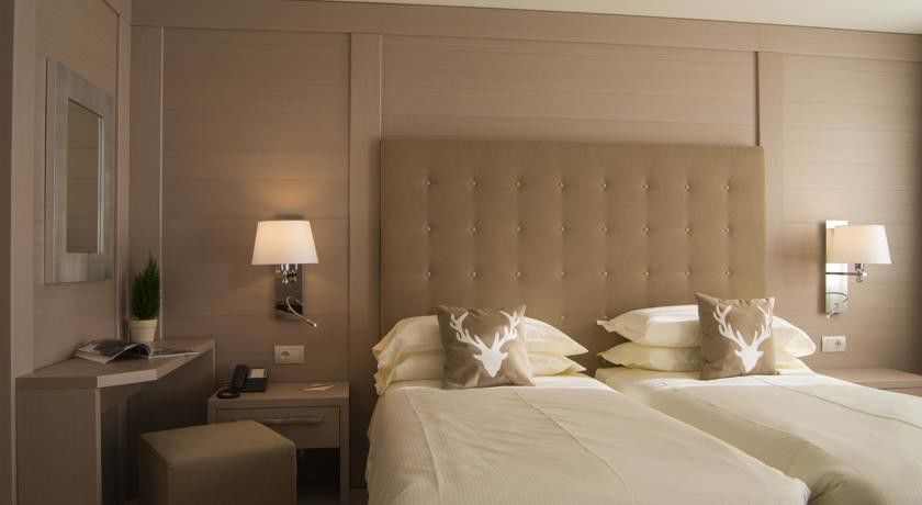 Hotel Miramonti มาดอนนาดีกัมปิโญ ภายนอก รูปภาพ